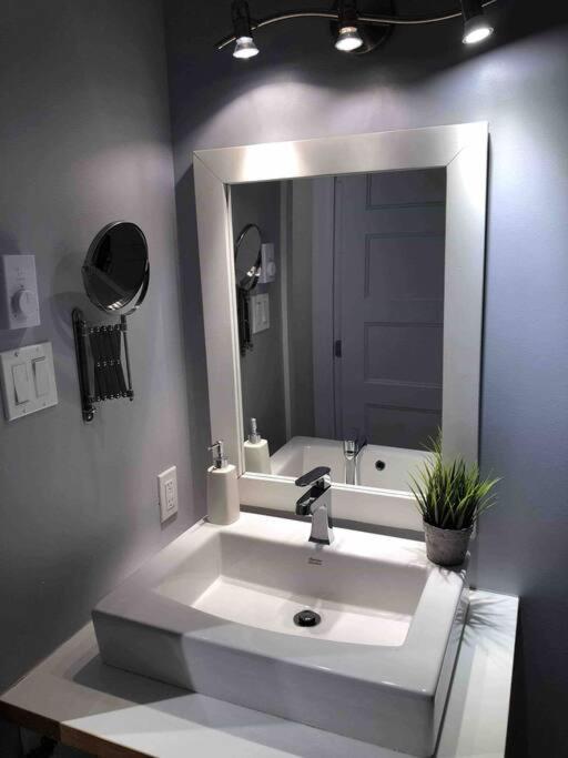 Condo Entier, Fully Equiped Pool And Spa Only In Summer Mont-Tremblant Extérieur photo